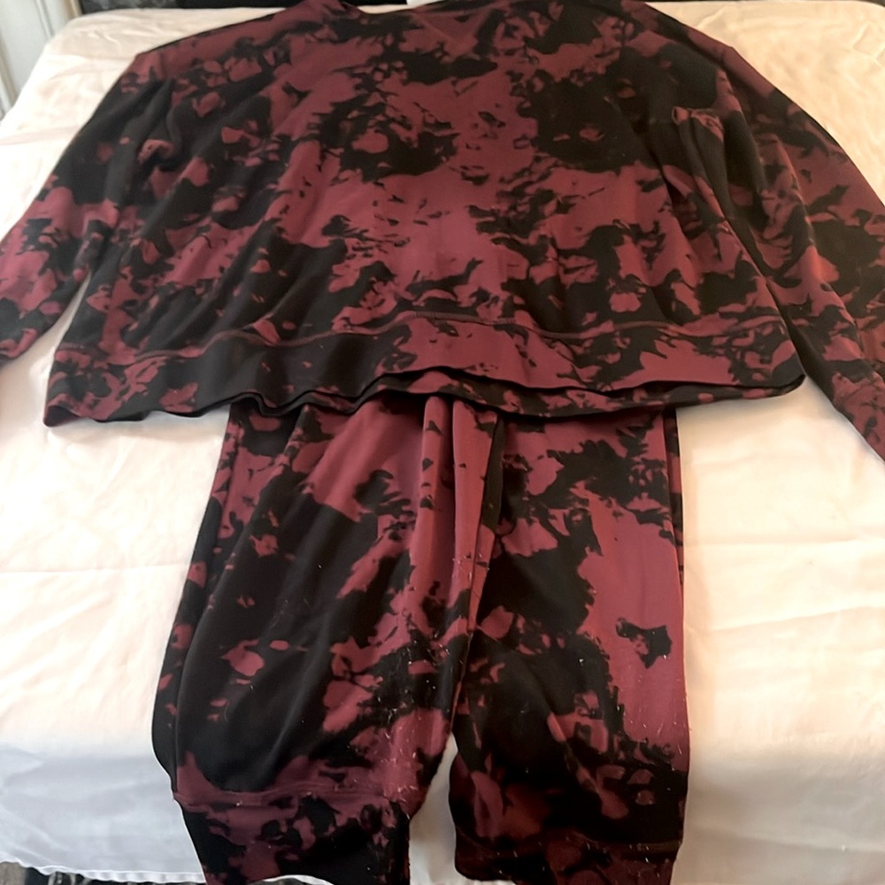 Jenni 2 Piece Set Burgundy and Black Tie-Dye Top and Bottom